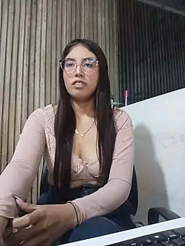 Valk submissive online show from 10, 3, 2026