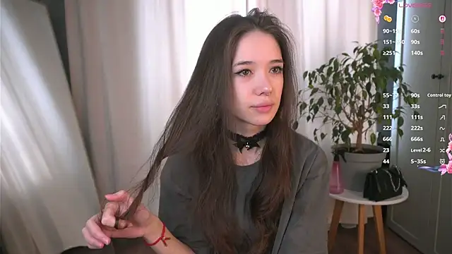 tinyanie online show from 6, 2, 2026