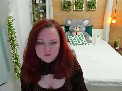 OhLadyPlease online show from 26, 11, 2025