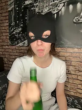 Snapshot of bunnyria1 chatting on 17, 11, 2025 bunnyria1 online show from 17, 11, 2025