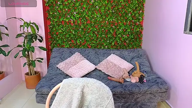 malen fitnessmilf online show from 20, 4, 2026