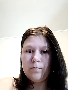 GlitterAuburn online show from 17, 4, 2026