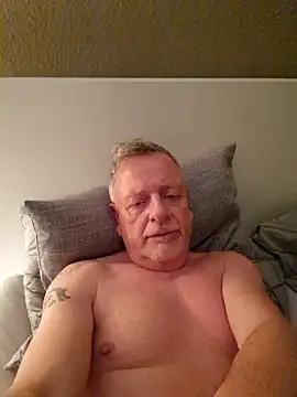 Dennislover007 online show from 20, 12, 2025