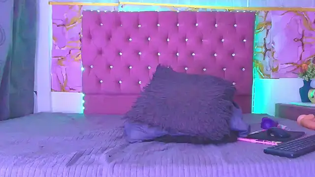 Snapshot of nikol_sexxx chatting on 5, 2, 2026 nikol sexxx online show from 5, 2, 2026