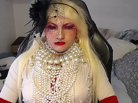 VanesaCrossic online show from 4, 12, 2025