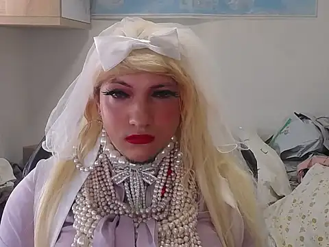 VanesaCrossic online show from 9, 5, 2026
