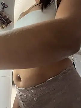 Snapshot of Saray_lo chatting on 10, 11, 2025 Saray lo online show from 10, 11, 2025