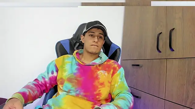 Snapshot of dorman_boy chatting on 22, 12, 2025 dorman boy online show from 22, 12, 2025