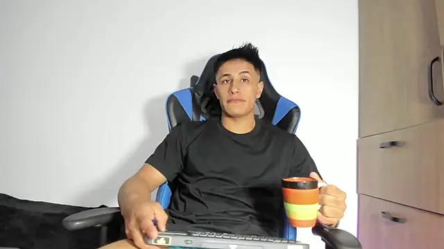 dorman boy online show from 2, 2, 2026