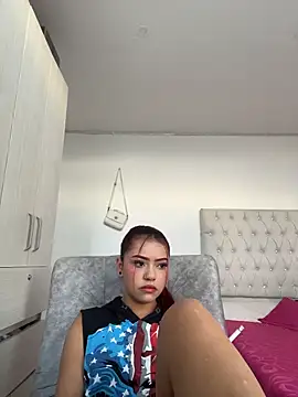 Snapshot of Sabrin_Miller chatting on 8, 11, 2025 Sabrin Miller online show from 8, 11, 2025