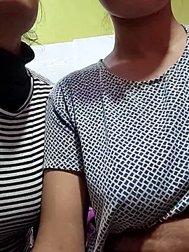 Snapshot of Zoya_Khaan chatting on 6, 11, 2025 Zoya Khaan online show from 6, 11, 2025