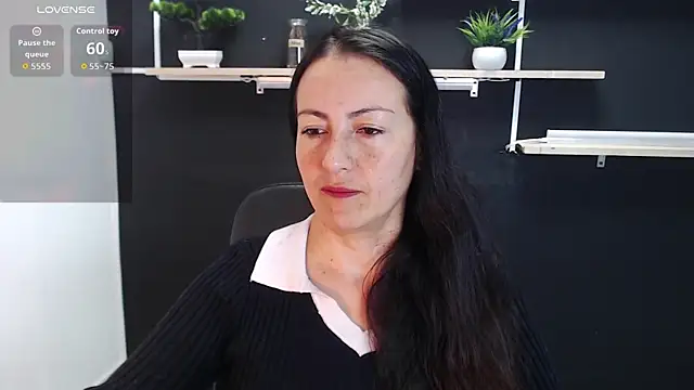 Lauryn Jones online show from 14, 5, 2026
