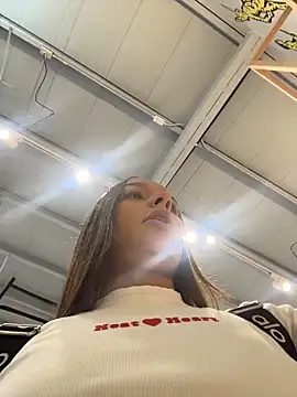 Brunettecollins05 online show from 28, 11, 2025