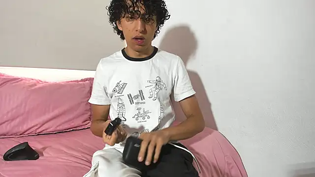 saint dark online show from 1, 12, 2025