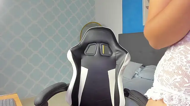 shanel smithh online show from 8, 11, 2025