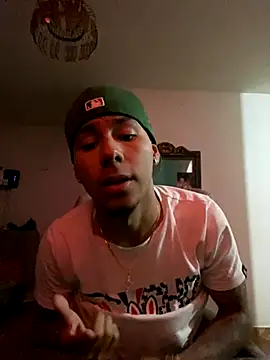 Snapshot of aron_sack chatting on 1, 11, 2025 aron sack online show from 1, 11, 2025