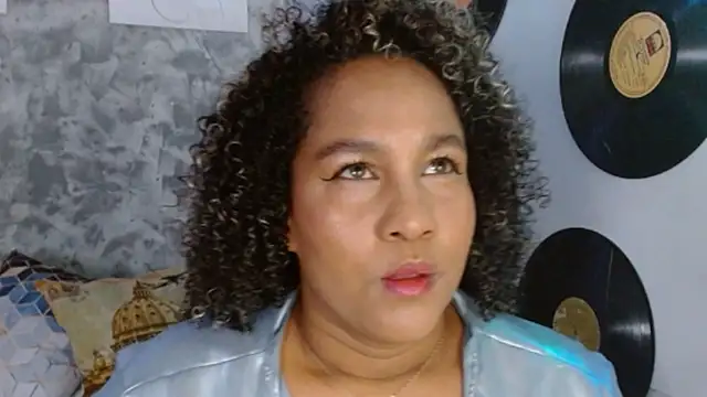 Ambar foxy online show from 6, 11, 2025