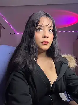 EmillieX online show from 9, 2, 2026