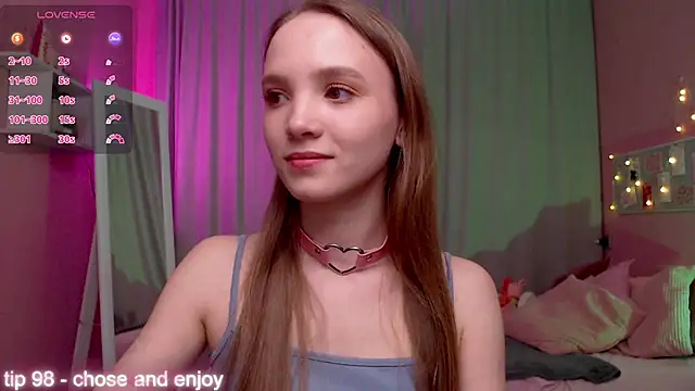 Adria Arjona online show from 29, 3, 2026