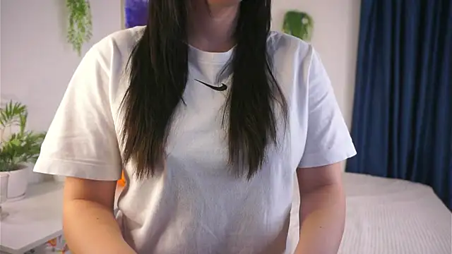 Snapshot of KittyVices chatting on 3, 11, 2025 KittyVices online show from 3, 11, 2025