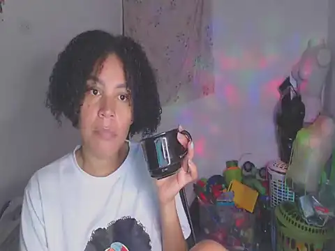 shayna cute online show from 27, 5, 2026