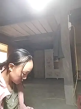 Snapshot of juju-zu chatting on 5, 11, 2025 juju-zu online show from 5, 11, 2025