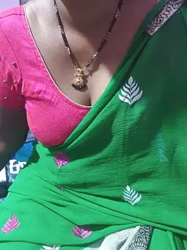 Snapshot of hyd_couple7878 chatting on 11, 6, 2026 hyd couple7878 online show from 11, 6, 2026