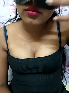 Snapshot of NaughtyAngelcam2 chatting on 5, 11, 2025 NaughtyAngelcam2 online show from 5, 11, 2025