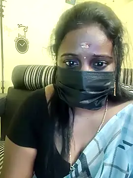 Snapshot of tam-queen1 chatting on 13, 11, 2025 tam-queen1 online show from 13, 11, 2025