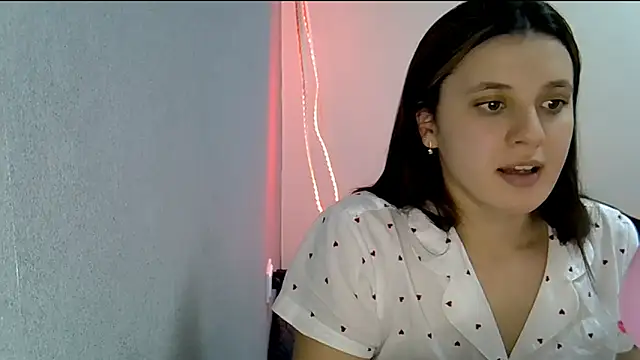 Snapshot of KiraHoney chatting on 13, 2, 2026 KiraHoney online show from 13, 2, 2026