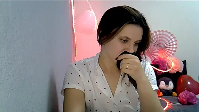 Snapshot of KiraHoney chatting on 14, 2, 2026 KiraHoney online show from 14, 2, 2026