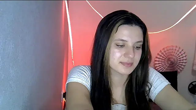 Snapshot of KiraHoney chatting on 19, 2, 2026 KiraHoney online show from 19, 2, 2026