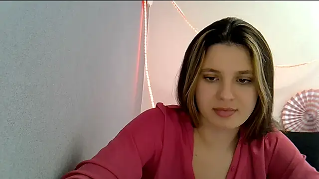 Snapshot of KiraHoney chatting on 24, 2, 2026 KiraHoney online show from 24, 2, 2026