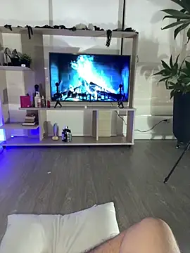 MiluandMIke online show from 12, 11, 2025