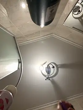 Snapshot of MUDA-TI chatting on 3, 11, 2025 MUDA-TI online show from 3, 11, 2025