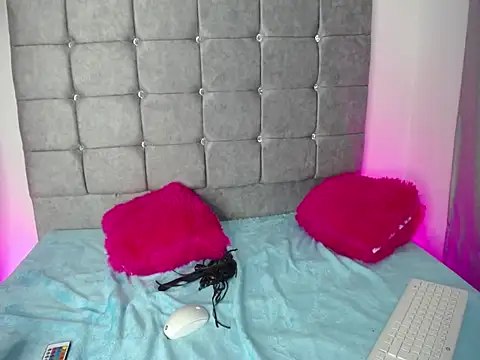 Snapshot of chayli_x chatting on 4, 11, 2025 chayli x online show from 4, 11, 2025