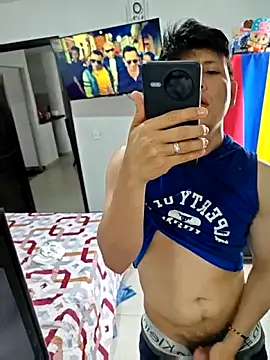 Snapshot of Dirty-Guy-Naugthy chatting on 11, 11, 2025 Dirty-Guy-Naugthy online show from 11, 11, 2025