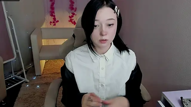 Hanako Rey online show from 27, 11, 2025