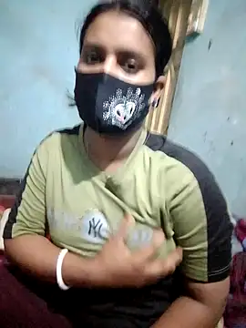 Snapshot of Hot8g chatting on 9, 11, 2025 Hot8g online show from 9, 11, 2025