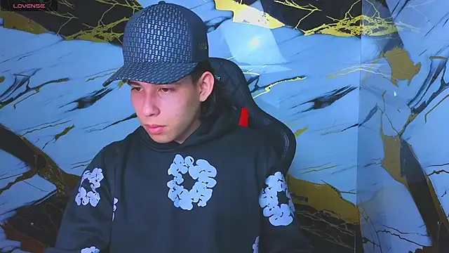 Snapshot of Suarezz10_ chatting on 7, 11, 2025 Suarezz10 online show from 7, 11, 2025