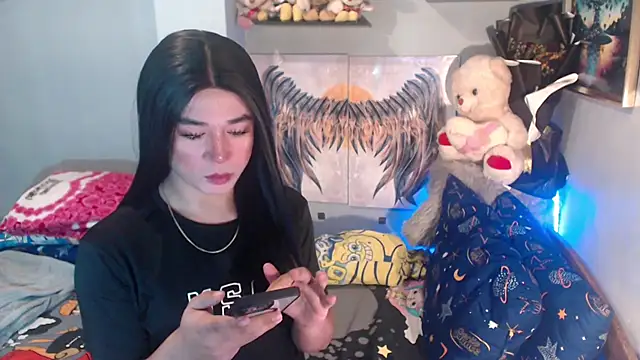 Snapshot of desirable_miya chatting on 2, 12, 2025 desirable miya online show from 2, 12, 2025