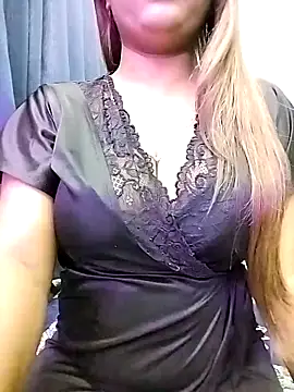 LoveLy-Soneya online show from 7, 4, 2026