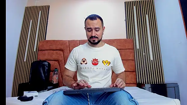 Snapshot of HARRY_FLYNN chatting on 7, 11, 2025 HARRY FLYNN online show from 7, 11, 2025