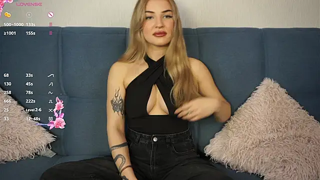 Snapshot of hannah_aura chatting on 8, 11, 2025 hannah aura online show from 8, 11, 2025