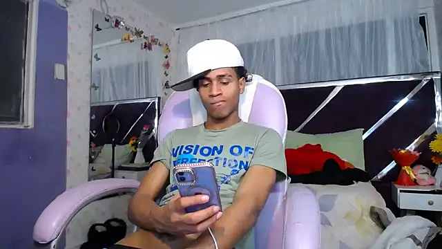 Santy bigcock 01 online show from 15, 6, 2026