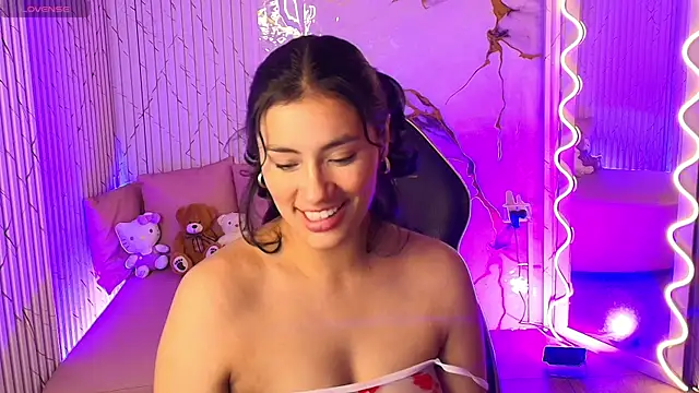 PEACHY TAY online show from 29, 3, 2026