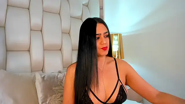 Bella  carther online show from 13, 4, 2026