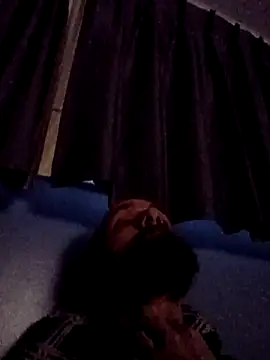 Snapshot of D0ntM1ndM3 chatting on 17, 12, 2025 D0ntM1ndM3 online show from 17, 12, 2025