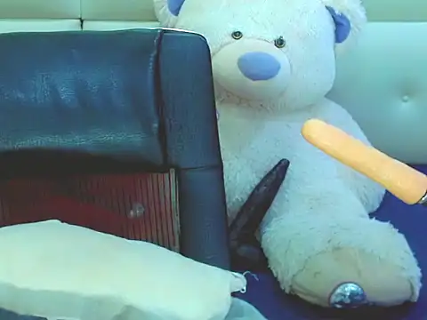 Snapshot of NharaBigCock chatting on 3, 2, 2026 NharaBigCock online show from 3, 2, 2026