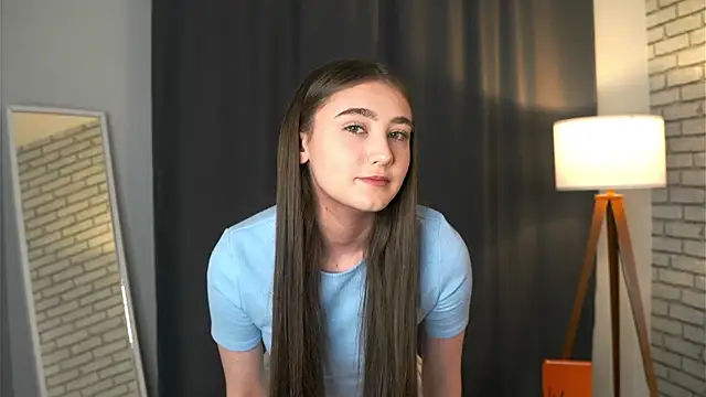 Snapshot of AriannaSemke chatting on 7, 11, 2025 AriannaSemke online show from 7, 11, 2025